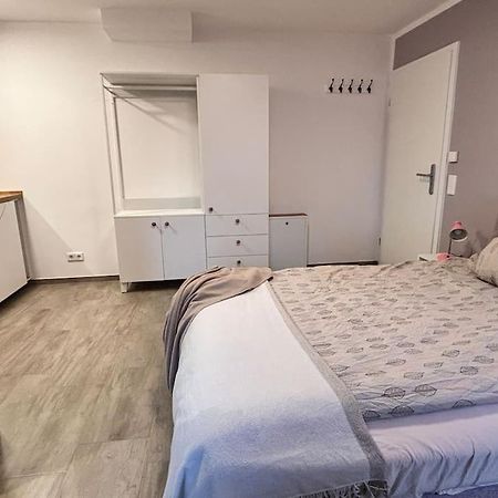 Gemuetlich Mitten In Neu-Isenburg Luaran gambar